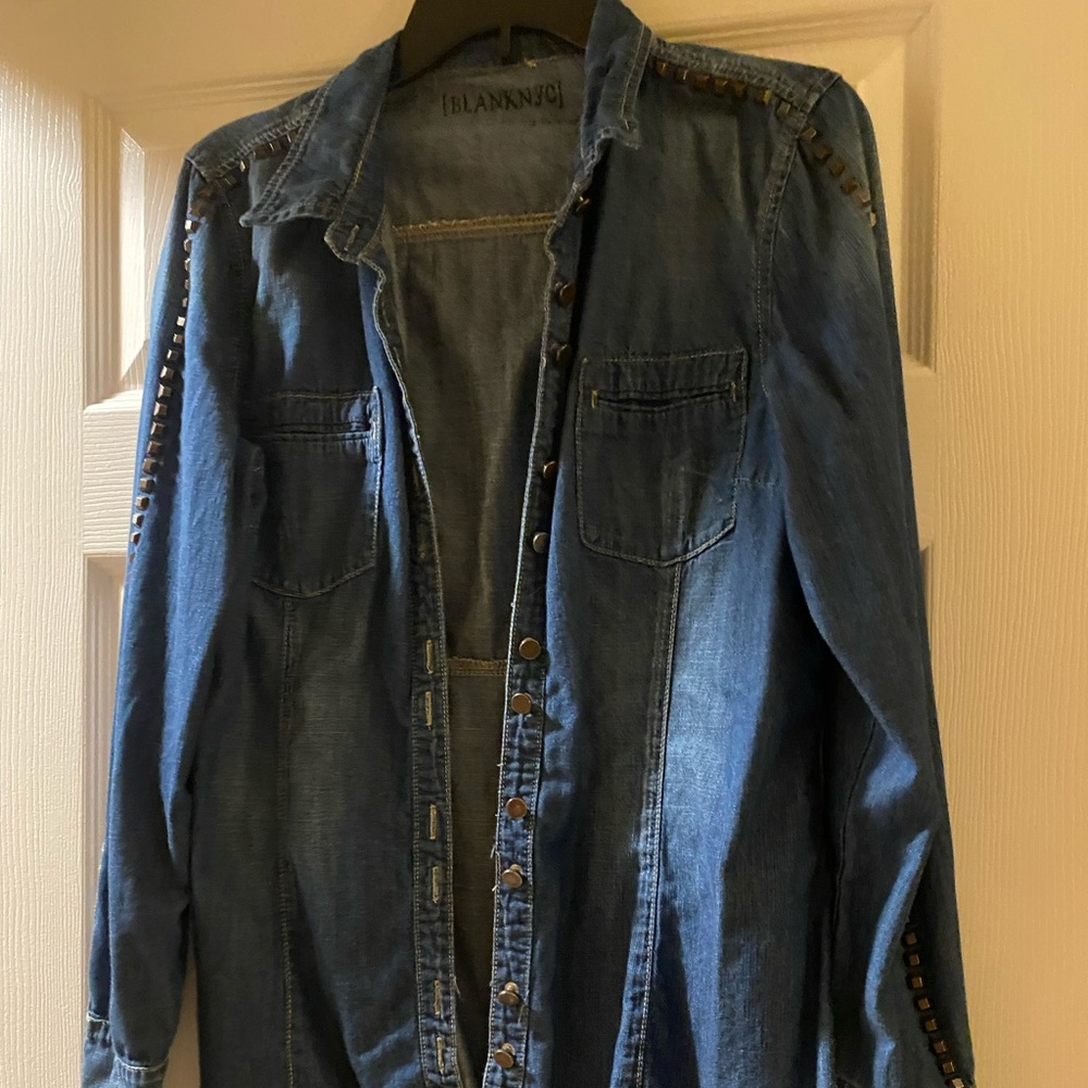 BlankNYC Size Large Denim Shirt